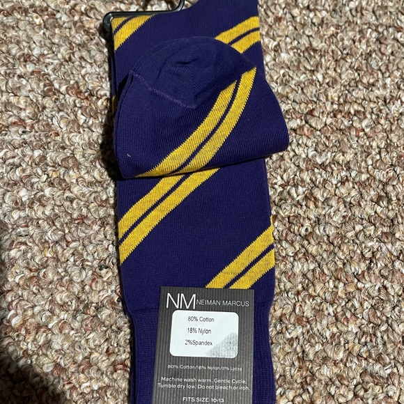 *NWT* Men NEIMAN MARCUS Over The Calf Italian Made Luxe Dress Socks (per pair). - Picture 13 of 16